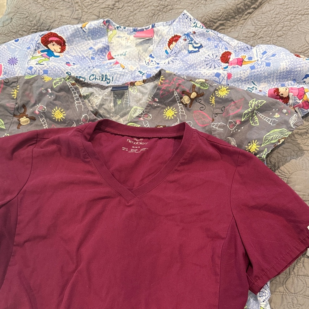 Women's scrub lot